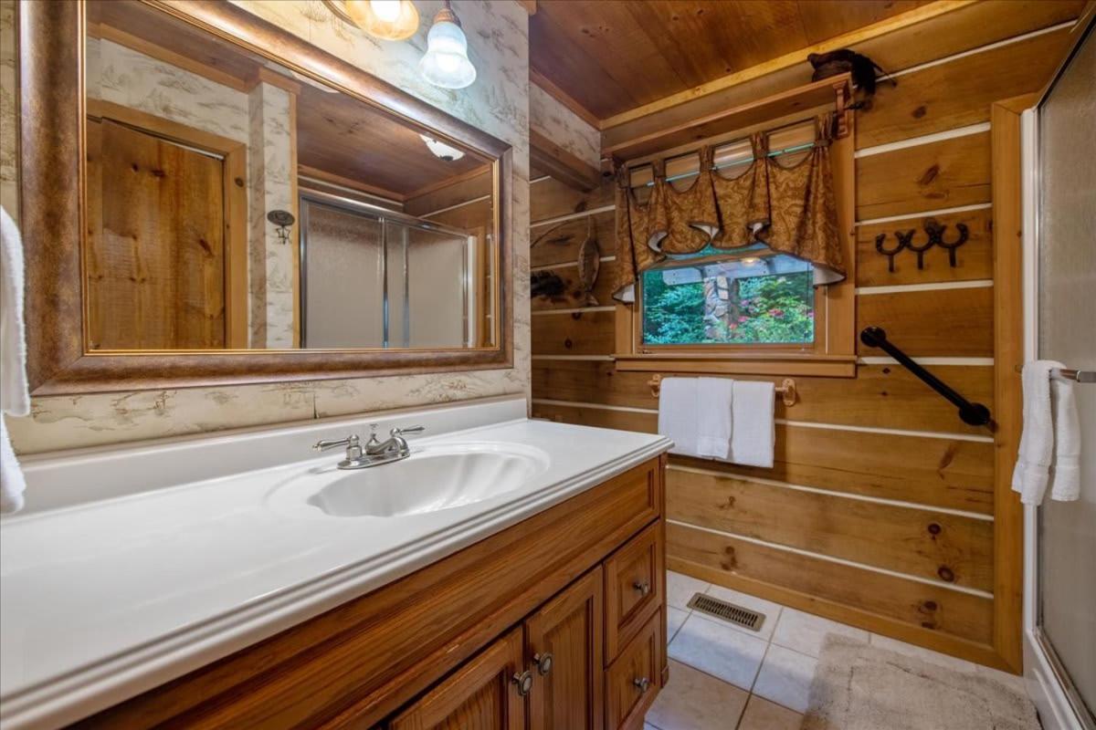 Waterfront Mountain Cabin With Hot Tub Villa Blue Ridge Kültér fotó