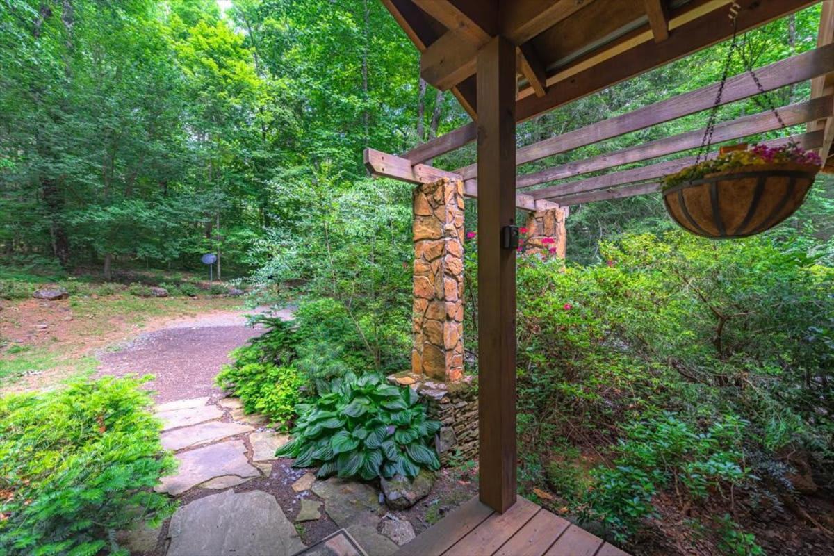Waterfront Mountain Cabin With Hot Tub Villa Blue Ridge Kültér fotó