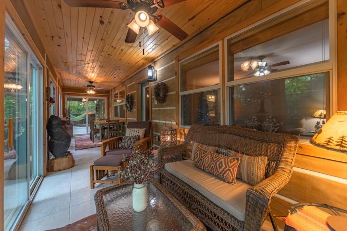 Waterfront Mountain Cabin With Hot Tub Villa Blue Ridge Kültér fotó