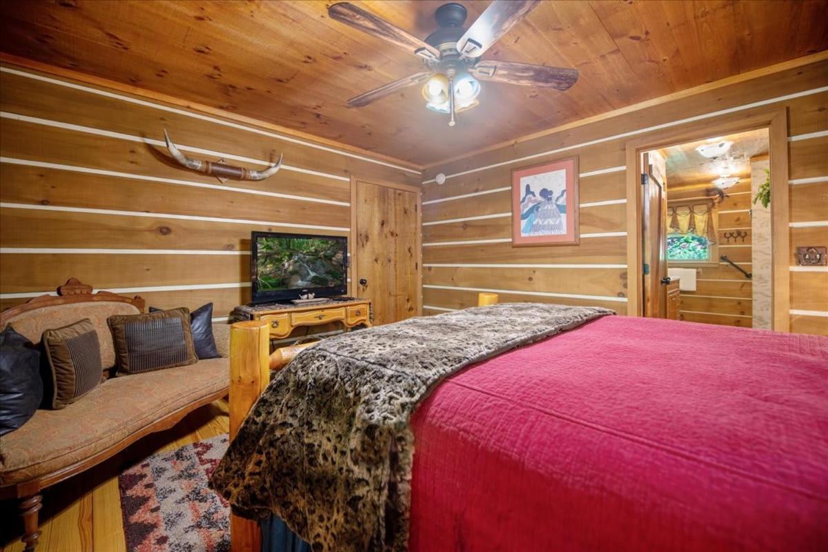 Waterfront Mountain Cabin With Hot Tub Villa Blue Ridge Kültér fotó
